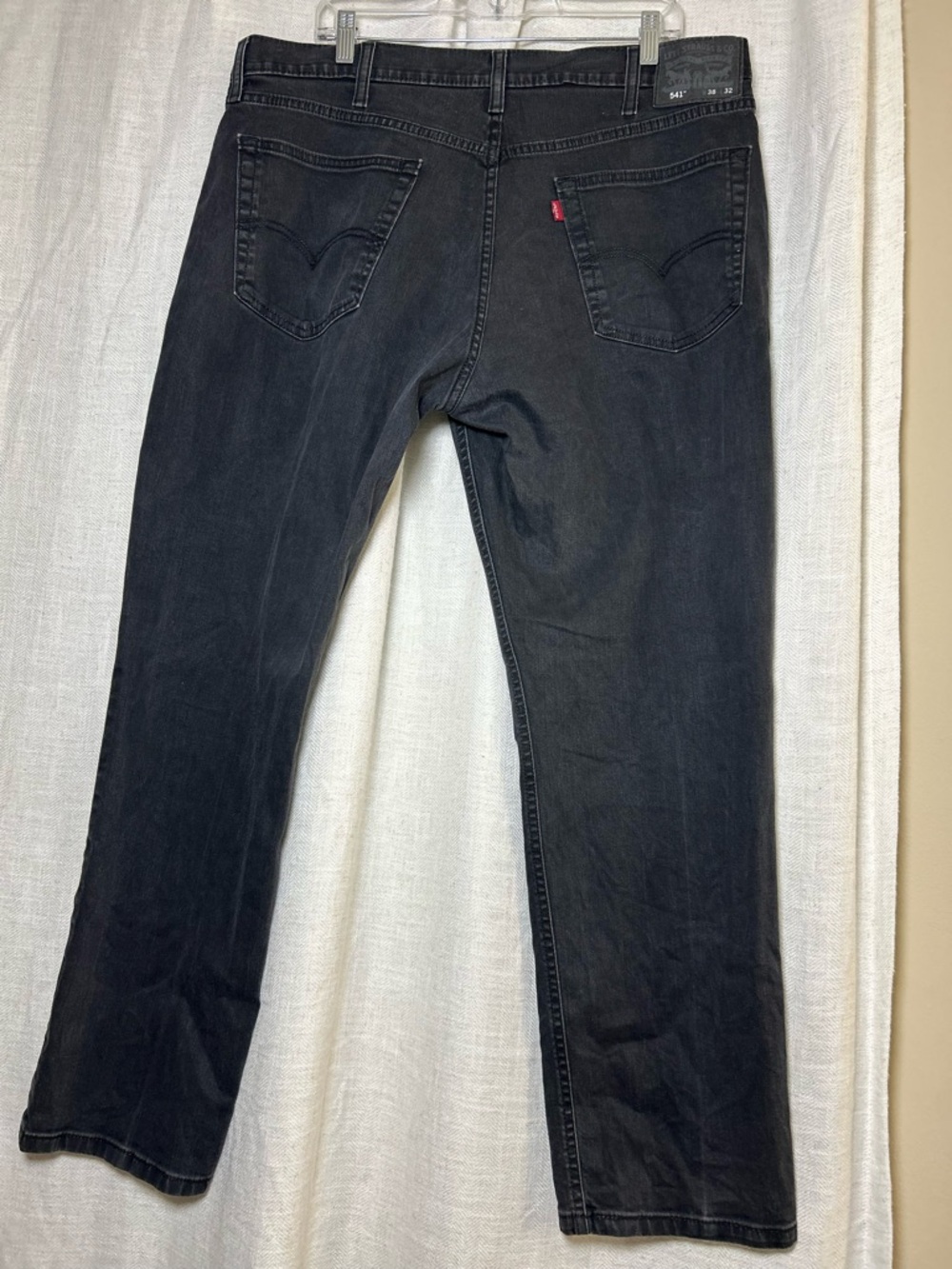 Levi's 541 Athletic Taper Men's Jeans Size 38x32 Black Stretch Denim